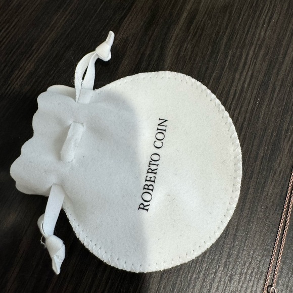 Roberto Coín 18k Pyramid Stud Pendant Necklace - Picture 8 of 8